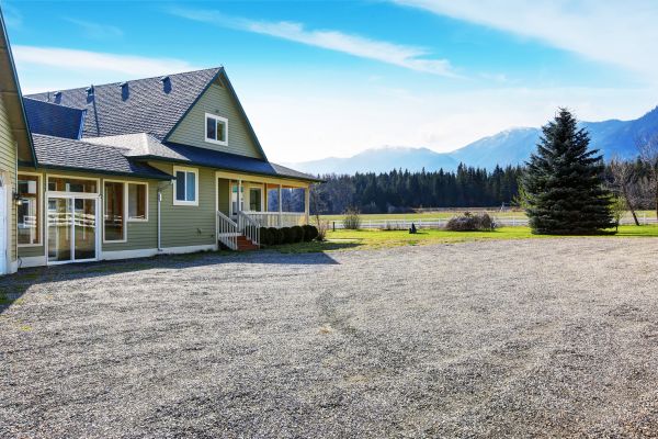 Driveway Gravel Leveling in Gallatin